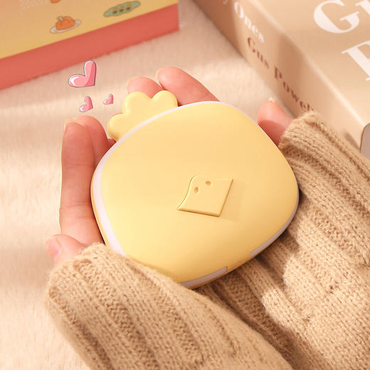 【萌宠在手，心安如镜】萌趣可爱“小仙女”暖手宝，一个化妆镜，一个暖手宝。补光明亮，加热保暖。三款造型可选，小巧便携，随时随地，温暖你的冬日！ 商品图1