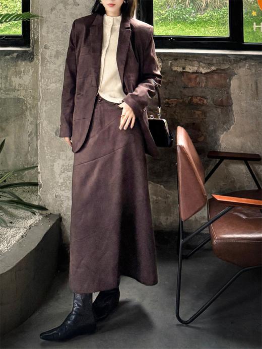 LIYIHAN 24冬新款麂皮面料不规则长半裙分割直筒开叉小A高级感 商品图0