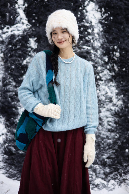 绽放旅行女装664朵/桑蚕丝山羊绒复古文艺绞花经典圆领套头毛衣 商品图5