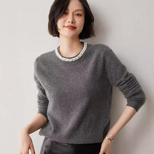 【自】全新升级【铂金会员330/天猫439/差价109】(13720) 洛诗琳重工镶钻圆领羊绒女秋冬新款简约百搭羊毛针织衫上衣 商品图0