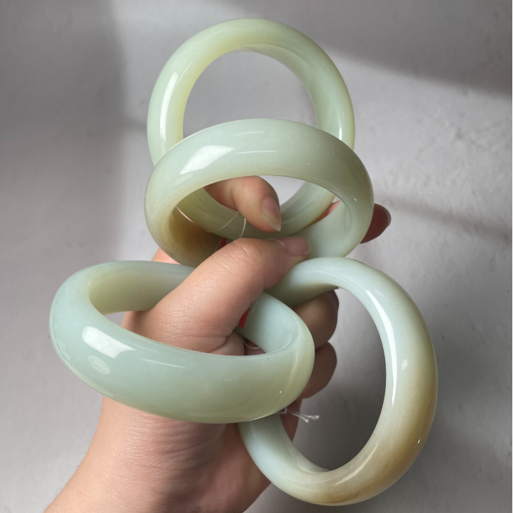 和田玉手镯-宽条