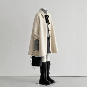 【冬日千金感】2024新款精致时尚斗篷白色卓雅风蝴蝶结小个子毛呢大衣