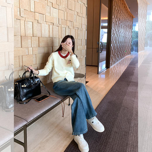 <曾小咸推荐>现货秒杀 ！微信超特价！撞色毛衣开衫 日常189.99 立减100 秒杀89.99！！ 商品图2