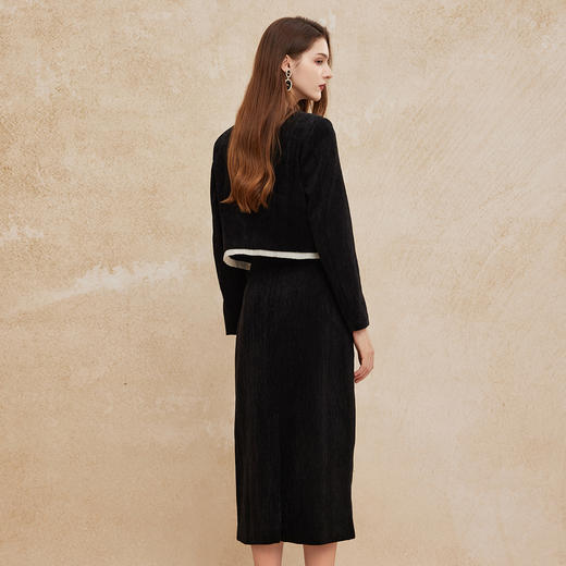 PH110斯尔丽2024冬季新款小香风短外套搭配直筒长裙OL气质减龄时尚套装 商品图5