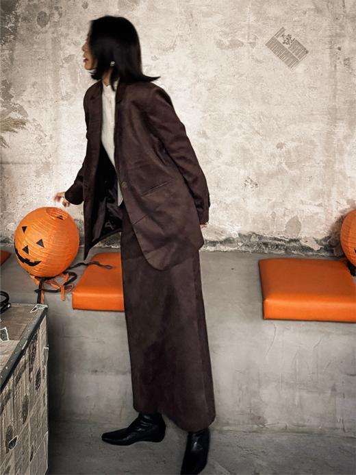 LIYIHAN 24冬新款麂皮面料不规则长半裙分割直筒开叉小A高级感 商品图3