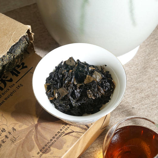 2024荷香茯砖1KG手筑茯砖茶 晋丰厚百年老茶号 荷叶茶安化黑茶 商品图4