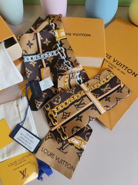 重磅真丝丝巾 （CB）