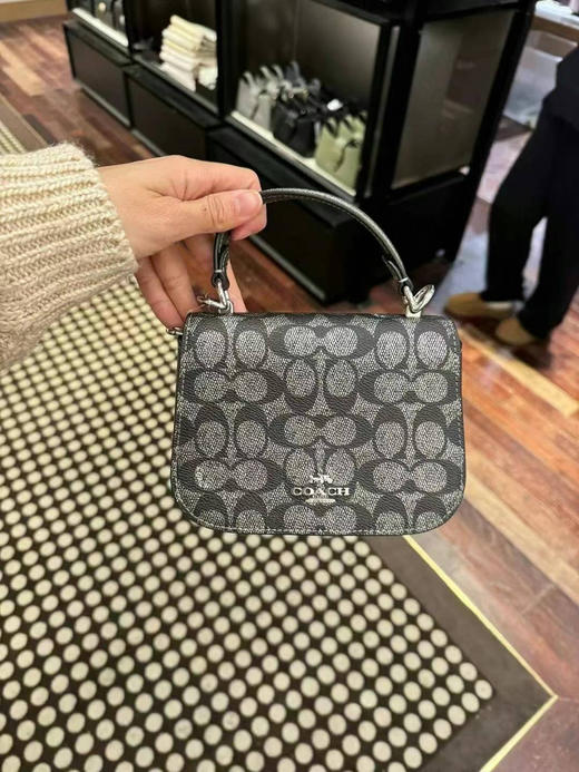 ¥1180🇺🇸Coach新款小斜挎 可手提可斜挎 商品图3