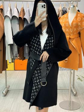 驴家长款皮腰带小花大衣（UY*MAG）