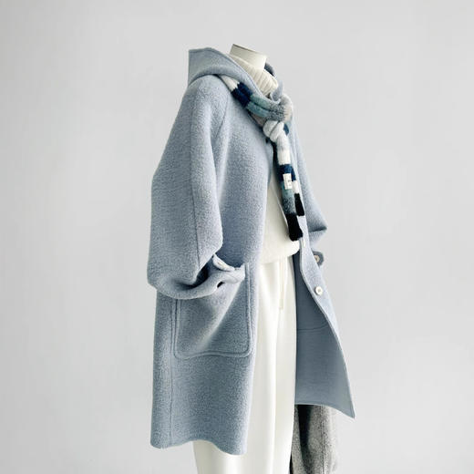 【抓住云朵】24新款可盐可甜蓝色连帽时尚百搭洋气学院风大衣 商品图1