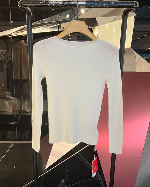 女士一字领精纺羊毛衫 商品图1