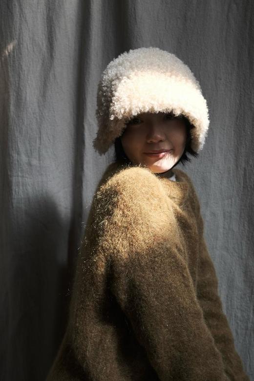 Kreuzzz 米色INUIT双面毛绒Bonnet 商品图1