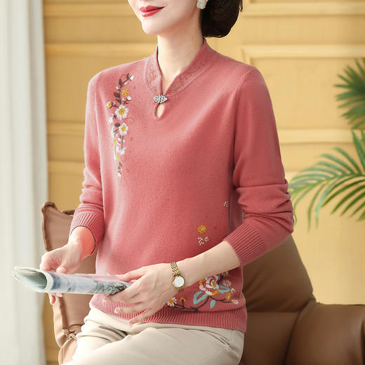 QYR203羊毛衫女100纯羊毛打底衫绣花结婚宴礼服中老年妈妈装秋冬毛衣 商品图2