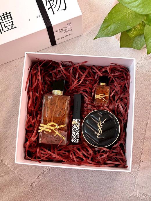 B113043自由礼物礼盒！没有哪个女生能拒绝这一套了吧~ 商品图1