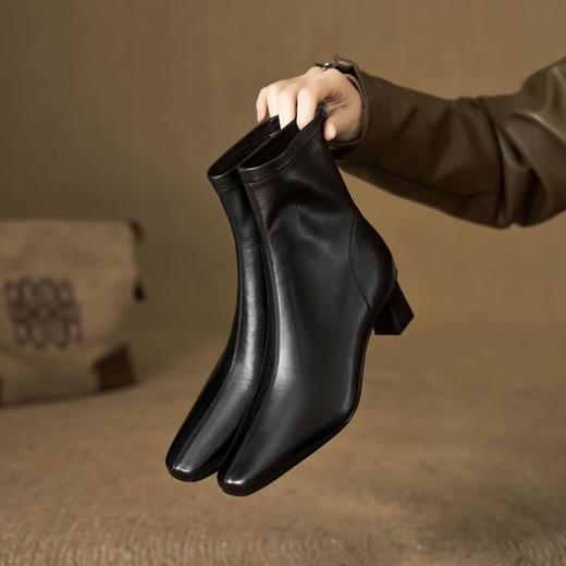 【预售5天】方头粗跟气质显瘦包腿简约短筒靴秋冬后拉链韩版柔软舒适时装靴HB&8815 商品图1