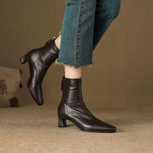 【预售5天】方头粗跟气质显瘦包腿简约短筒靴秋冬后拉链韩版柔软舒适时装靴HB&8815 商品图4