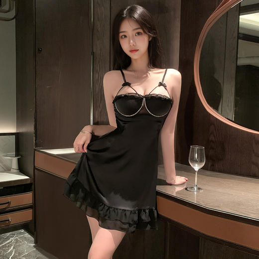 高级感亮钻装饰吊带睡裙7813 商品图0