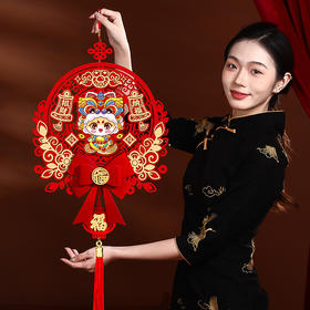 【福临我家年味浓，迎新春盼团圆！】2025蛇年，送你福字挂饰，家门喜气洋洋。春节过年，客厅入户门挂件，新年装饰布置用品，张灯结彩热销中！