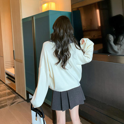 奢姿2025年春季新款大码女装拼接翻领上衣胖妹妹减龄气质针织开衫9843663149 商品图3