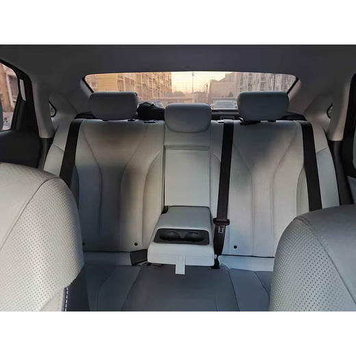 北京汽车 EU5  R550 智潮版【长租-北京】 商品图7