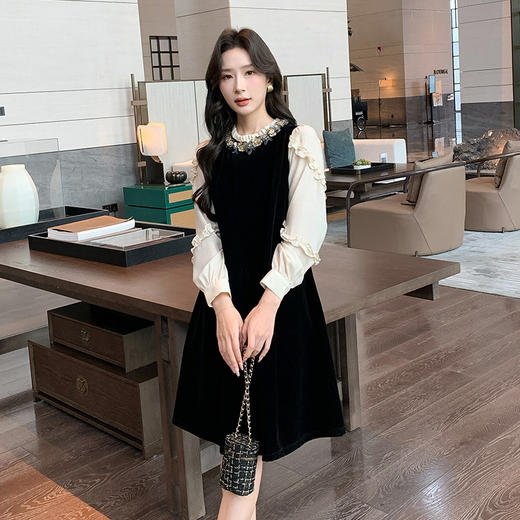奢姿大码女装2025春季减龄荷叶边拼接连衣裙胖妹妹时尚丝绒裙子9943855633 商品图2