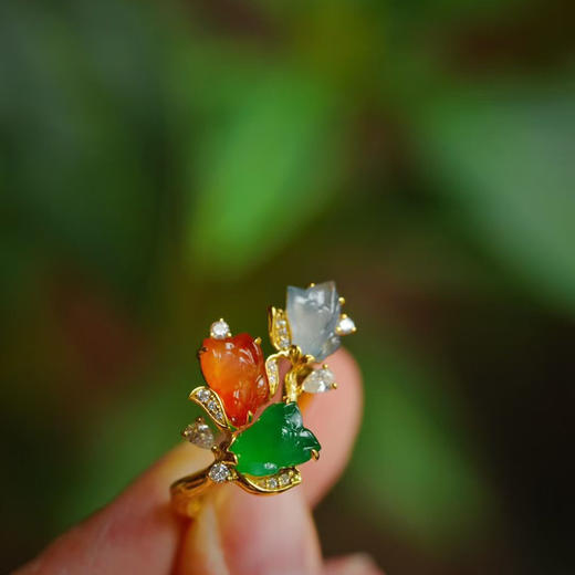 龢盒原创 料峭冬寒，玉兰花开18k金镶三色翡翠戒指 商品图1