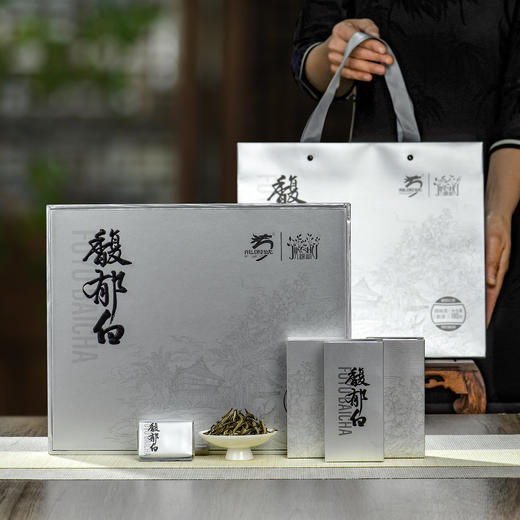 龙园几棵树云南勐海特级白茶馥郁白礼盒180g 商品图3