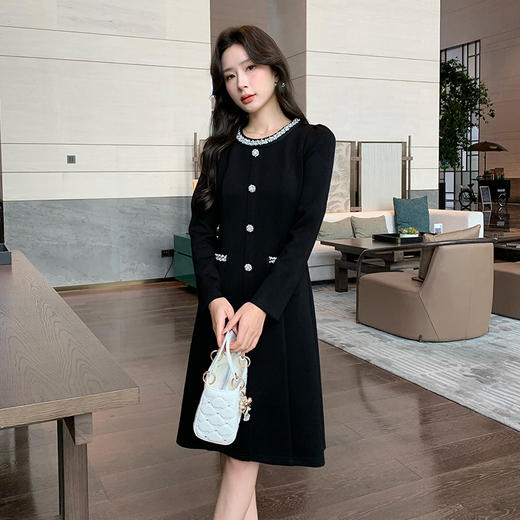 奢姿大码女装2025冬季减龄粗花纽扣装饰裙子胖妹妹时尚简约连衣裙9944863213 商品图4