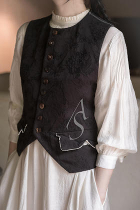 Renlisu  石墨黑丝羊毛拼接提花马甲