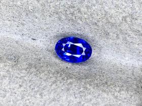 1.03ct刻面蓝宝石裸石