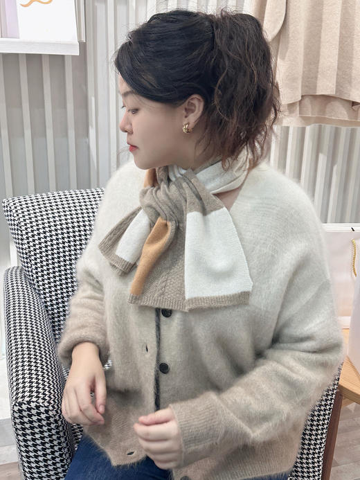 7天内安排发出  红莲JMW884-115撞色羊绒围巾 60g/条 商品图3