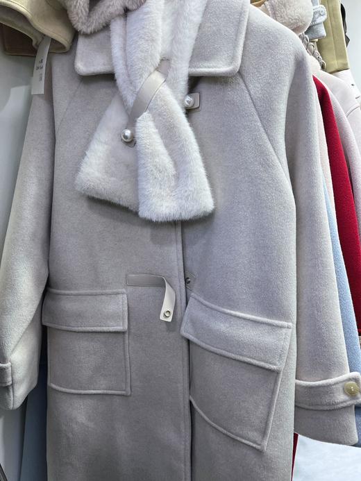 【GZ】无忧购法式温柔小香风珍珠纽扣毛毛围巾中长款毛呢外套9028# （截单后7天发货)25年清仓捡漏 商品图1