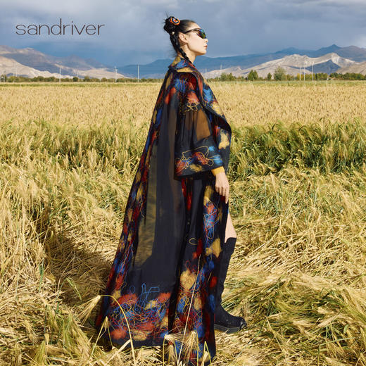 真丝羊绒相拼手工毛毡女大衣SJF96W550N 商品图2