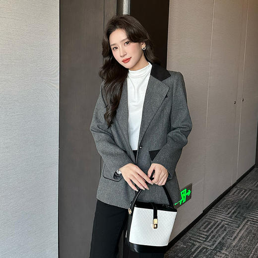 奢姿2025年秋季新款大码女装拼色戗驳领西服上衣胖妹妹休闲外套9943391660 商品图0