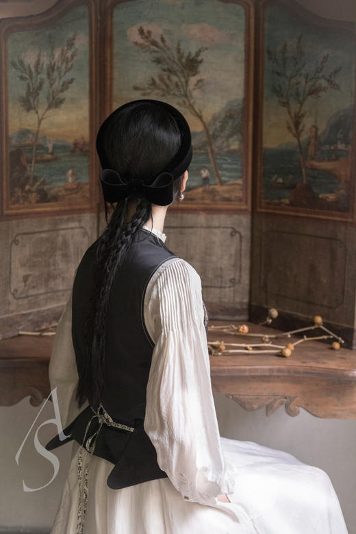 Renlisu  石墨黑丝羊毛拼接提花马甲 商品图2