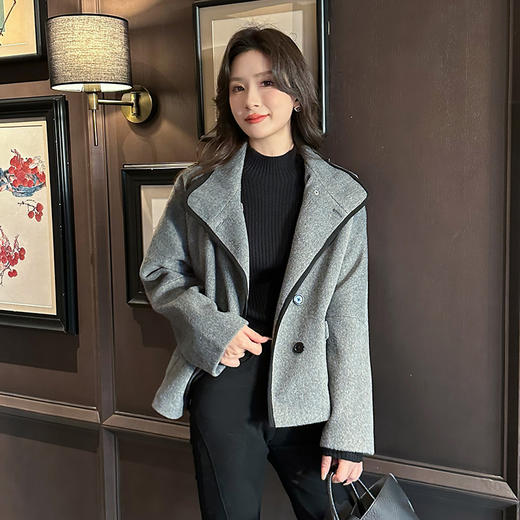 奢姿大码女装2024冬季时尚西装领外套胖妹妹休闲风双排扣设计大衣9943391300 商品图1