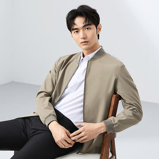 【苗浩同款】柒牌棒球领夹克男2025春季新款时尚潮流印花男士休闲百搭茄克外套128K70180 商品图2