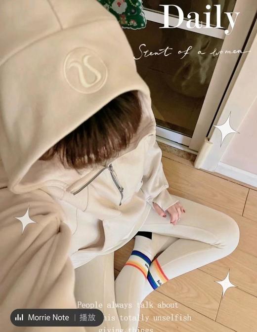 Lulu袜子一年四季的时尚单品绝对少不了它袜子虽然是必须品，但是整体的造型搭配也很重要（CO） 商品图2