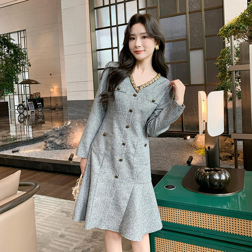 奢姿2024年秋季新款大码女装V领气质裙子胖妹妹鱼尾法式连衣裙9943891568 商品图1