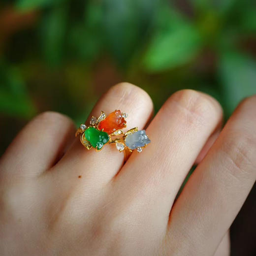 龢盒原创 料峭冬寒，玉兰花开18k金镶三色翡翠戒指 商品图2