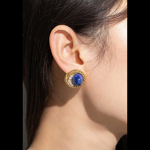 【已售】独角鹿西洋古董 1970年代法国出品编织纹理18K黄金镶嵌钻石及青金石耳环 商品图0