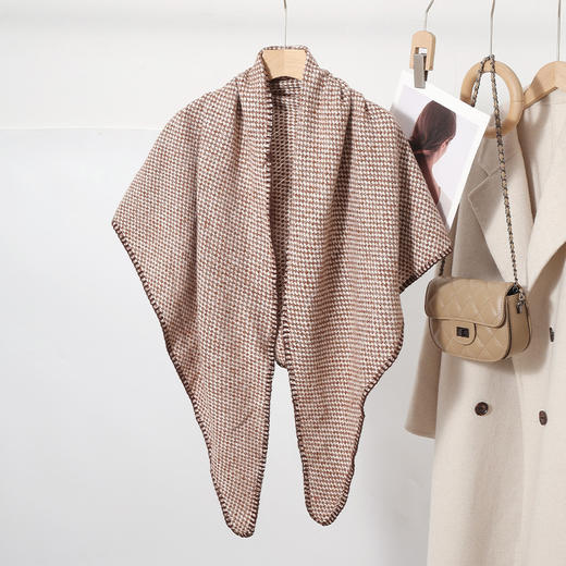 【暖心相伴，时尚不凡】格纹围巾，温暖相伴，亲密无间。适用多场合，经典保暖的高级感设计，不仅适合女生和学生，情侣也必备！ 商品图6