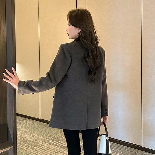 奢姿2025春季新款大码女装西装领休闲上衣胖妹妹气质通勤外套9943391637 商品图3