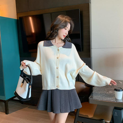 奢姿2025年春季新款大码女装拼接翻领上衣胖妹妹减龄气质针织开衫9843663149 商品图4