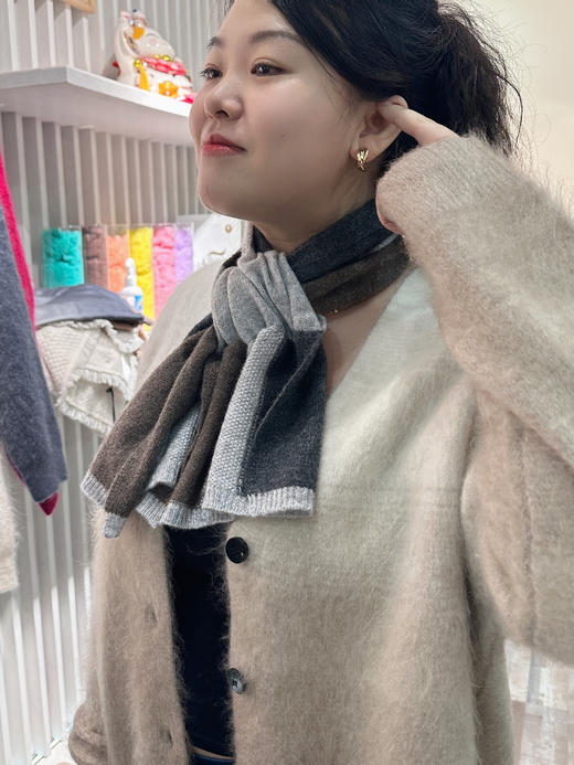 7天内安排发出  红莲JMW884-115撞色羊绒围巾 60g/条 商品图2