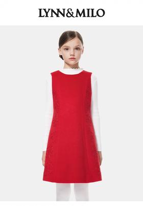 【春上新】【3折】8楼琳麦罗 LYNNMILO红色毛呢绳绣背心裙   吊牌价：1175元  活动价：352元