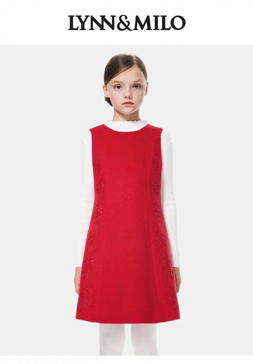 【春上新】【3折】8楼琳麦罗 LYNNMILO红色毛呢绳绣背心裙   吊牌价：1175元  活动价：352元 商品图0