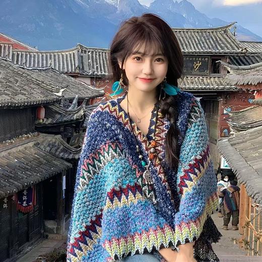 【明星同款披肩女；谁穿都好看！】文艺范十足的民族风披肩，穿上它，仿佛走入丽江大理的童话世界；时尚围巾，让你不再为搭配烦恼！ 商品图0