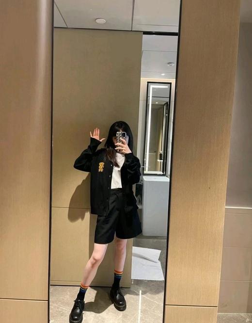 Lulu袜子一年四季的时尚单品绝对少不了它袜子虽然是必须品，但是整体的造型搭配也很重要（CO） 商品图3