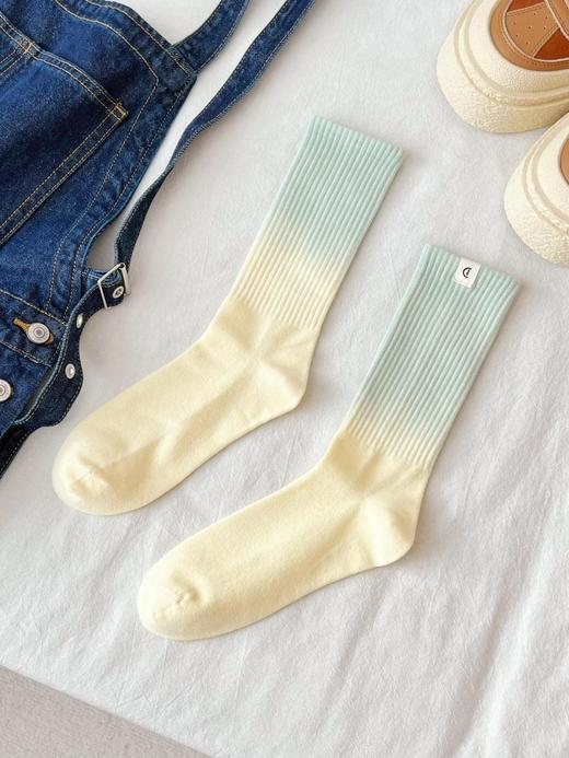 Icicle之禾夏日配色袜子夏天的清爽色！！好像青柠汽水的配色，一眼就超清凉哈哈！（CO） 商品图1